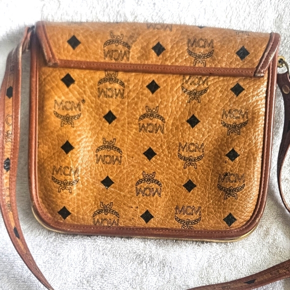 MCM Vintage Cognac Brown Visetos Leather Crossbody/Shoulder Bag MCM Monogram - Picture 8 of 8